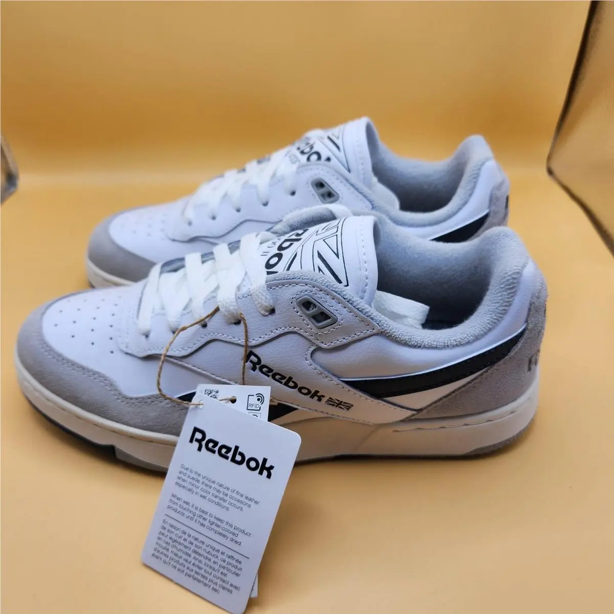 Reebok shoes - Reebok BB4000 - White 4