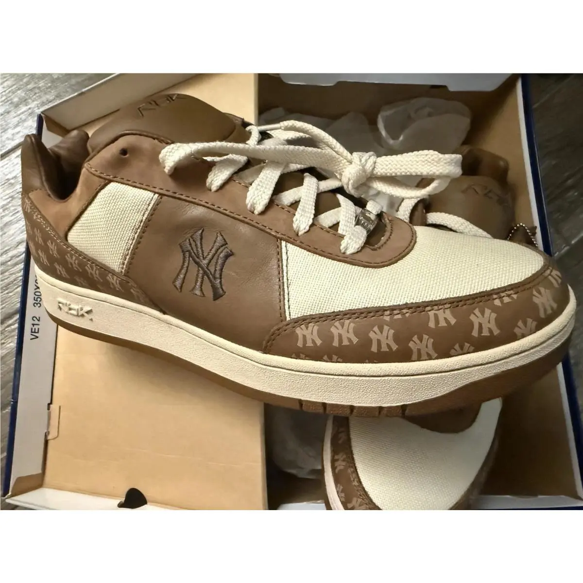 Reebok shoes - Reebok MLB Clubhouse - MLB Clubhouse - Brown 12