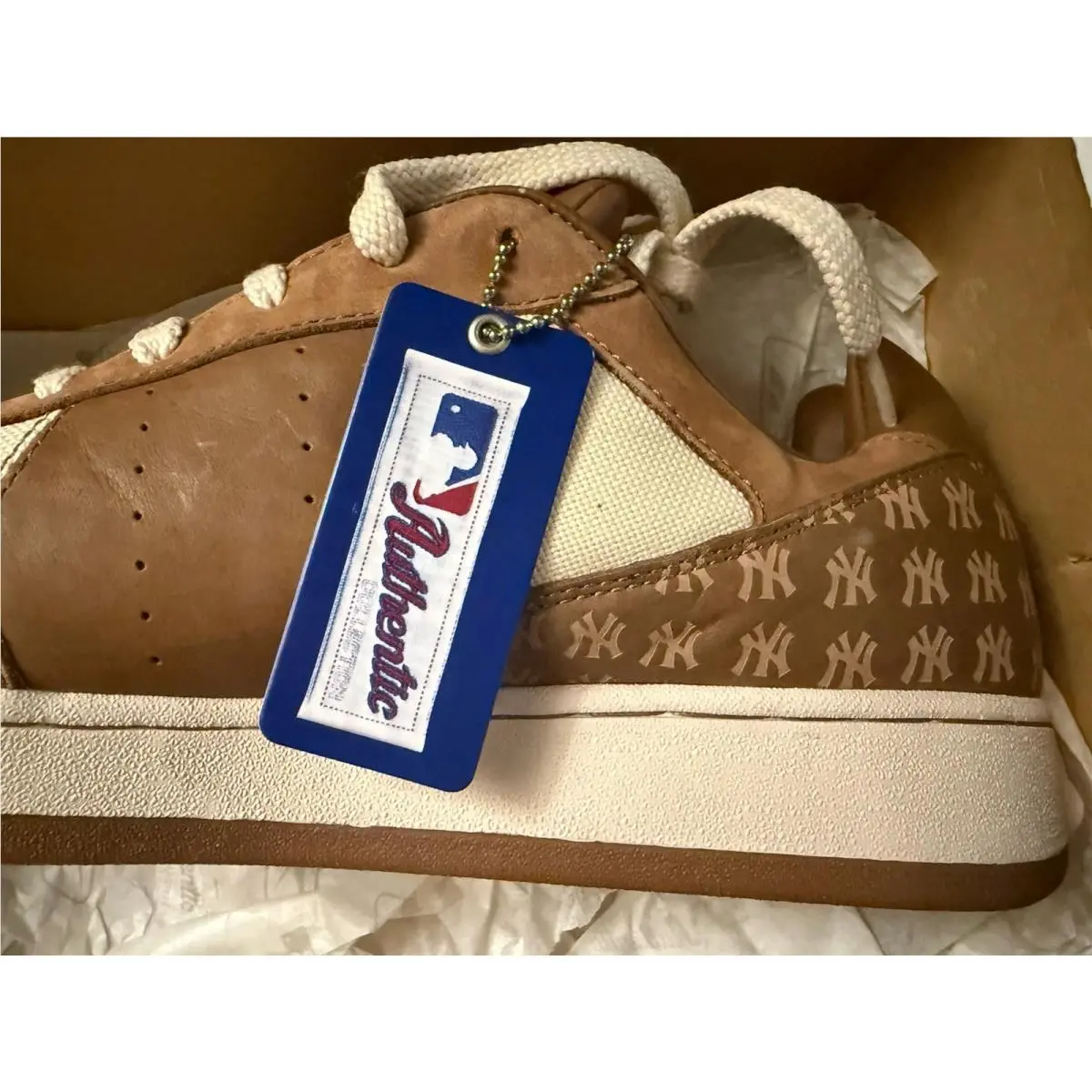 Reebok shoes - Reebok MLB Clubhouse - MLB Clubhouse - Brown 2