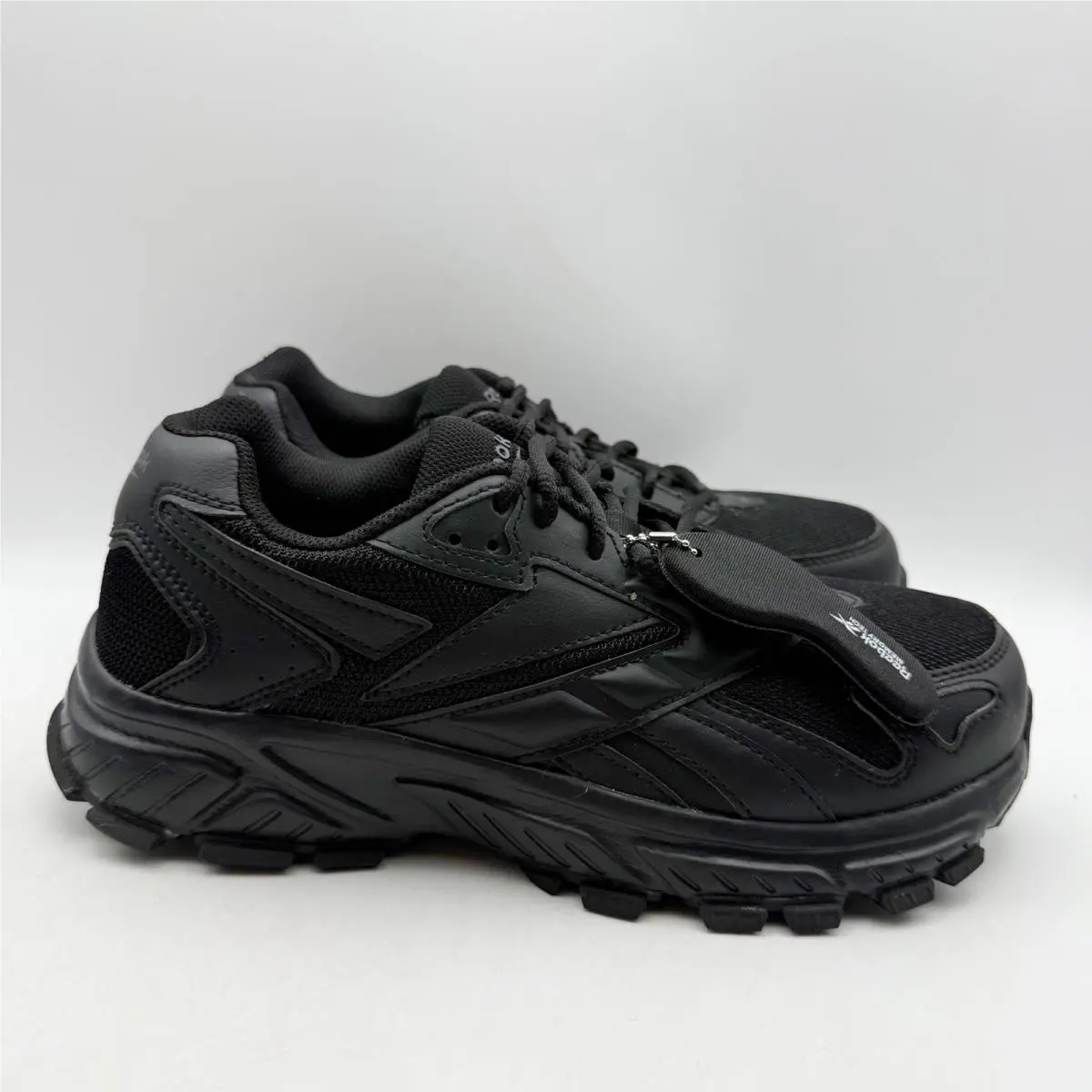 Reebok shoes - Black (UPC: 690774553262) 1