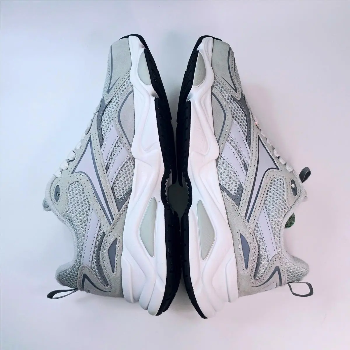 Reebok shoes - Reebok Charge - Charge - Gray 6