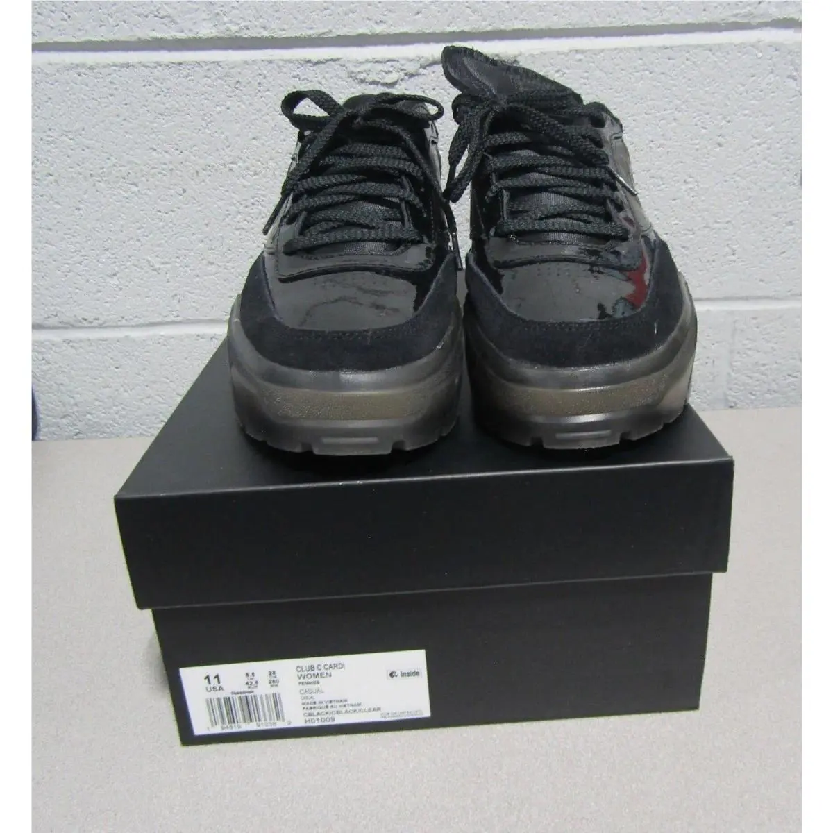 Reebok shoes - Reebok Classic - Classic - H00686 - Black 1