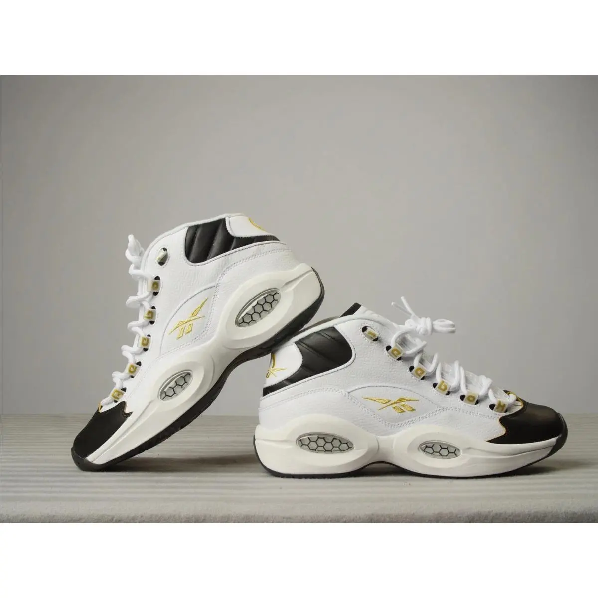 Reebok shoes - white/black/gold metallic (UPC: 193099582622) 2