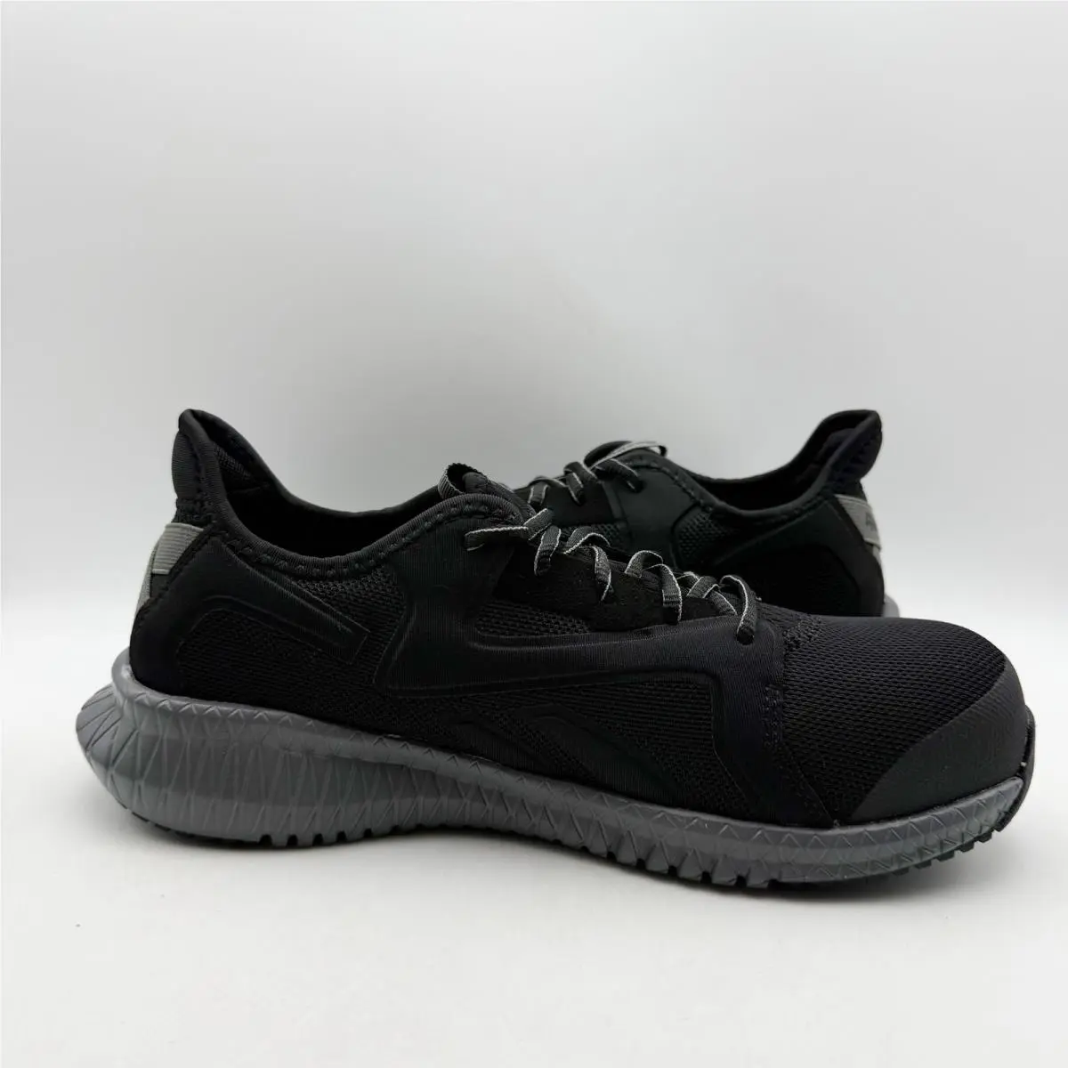 Reebok shoes - Black (UPC: 690774513136) 2