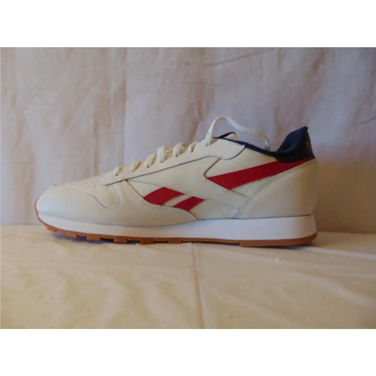 Reebok shoes - Reebok Classic - Classic - White 3