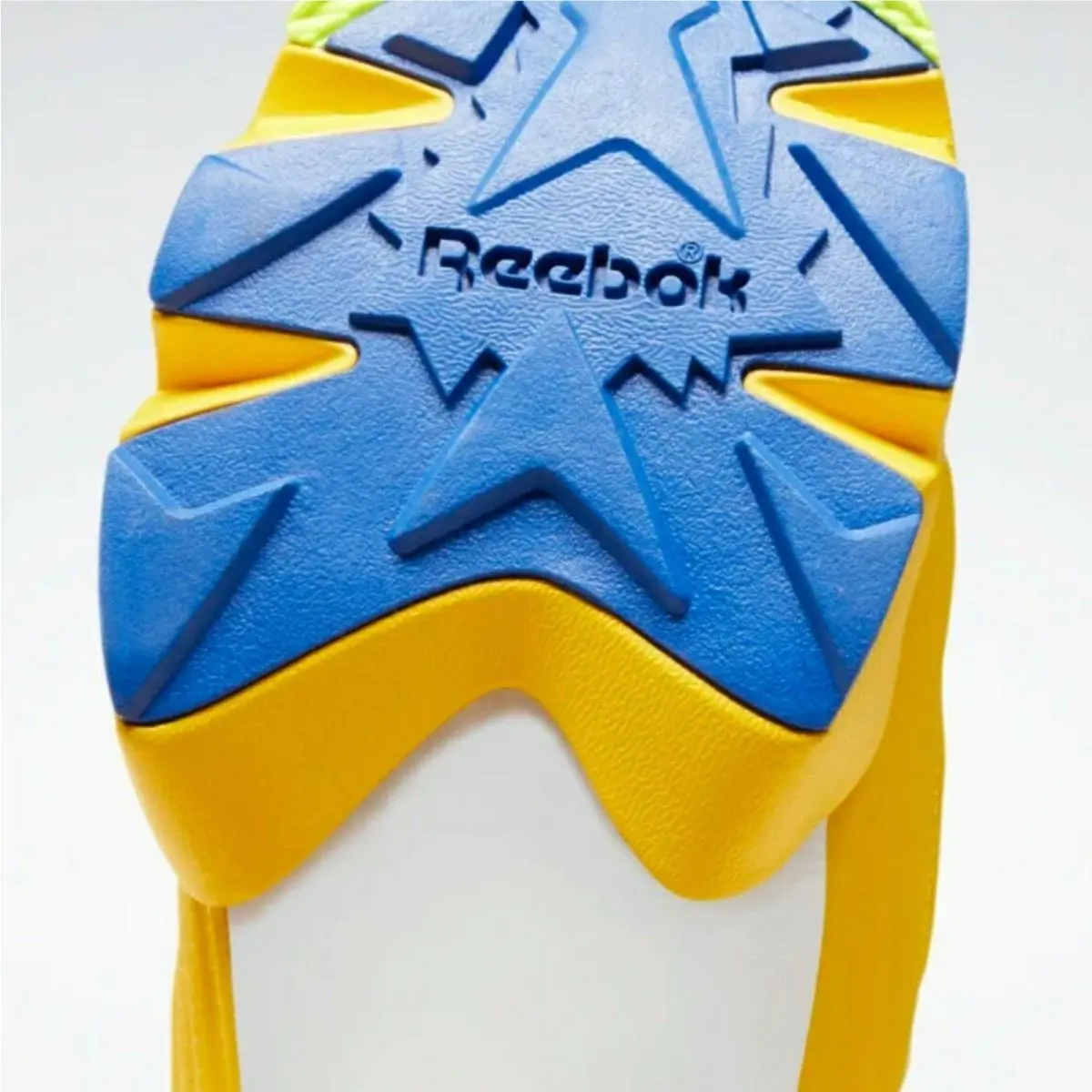 Reebok shoes - Instapump Fury x MINIONS - Instapump Fury MINIONS - FY3404 - Yellow 7
