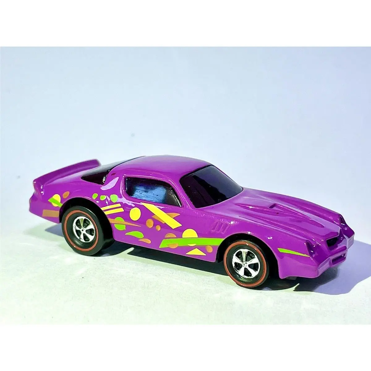 Custom Made Redline Hot Wheels Camaro Z-28 1982 Purple 1:64 Mint