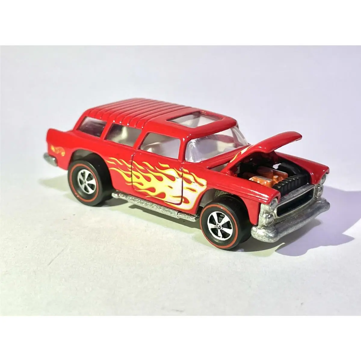 Hot Wheels Custom Made Redline 1956 / 1997 Classic Nomad Red with Flames