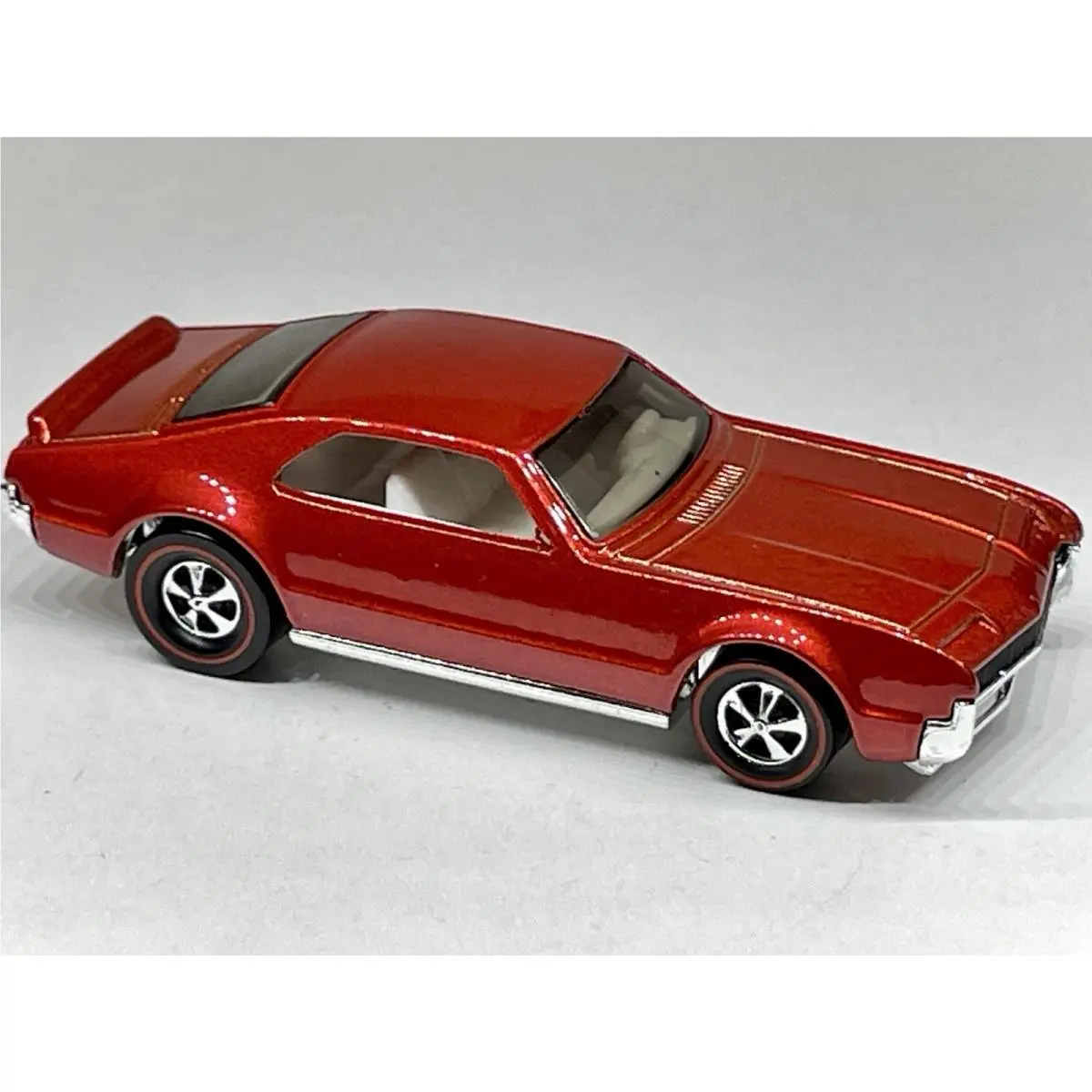Hot Wheels Custom Made Redline ‘66 Toronado Diecast Car 1:64 Car