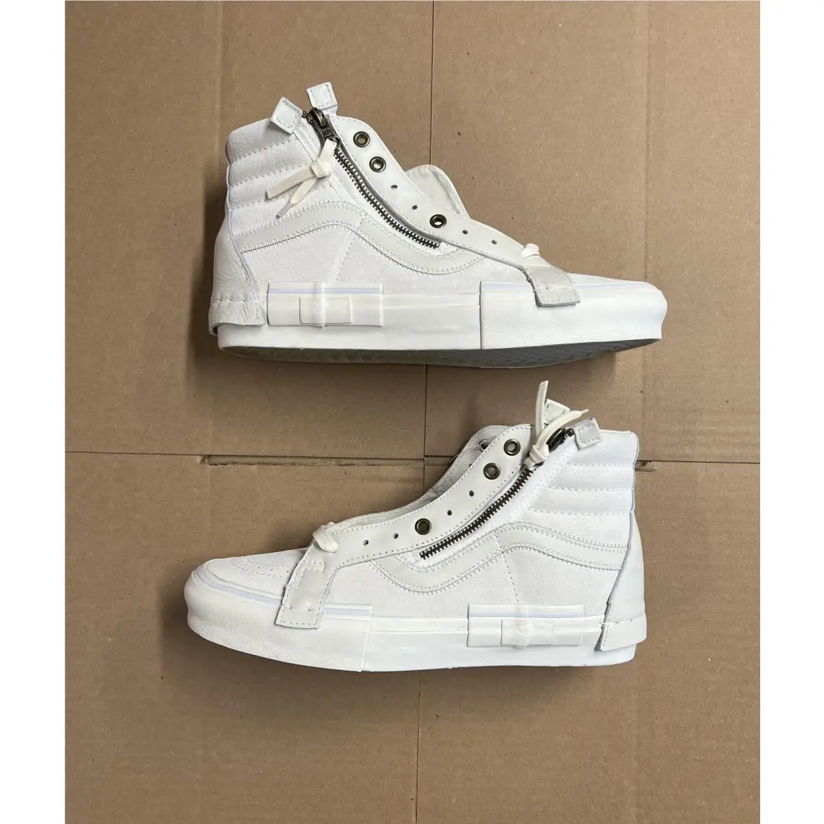 Sk8-Hi x End. x Mastermind Japan Marshmallow VN0A3TKM2561 by Vans