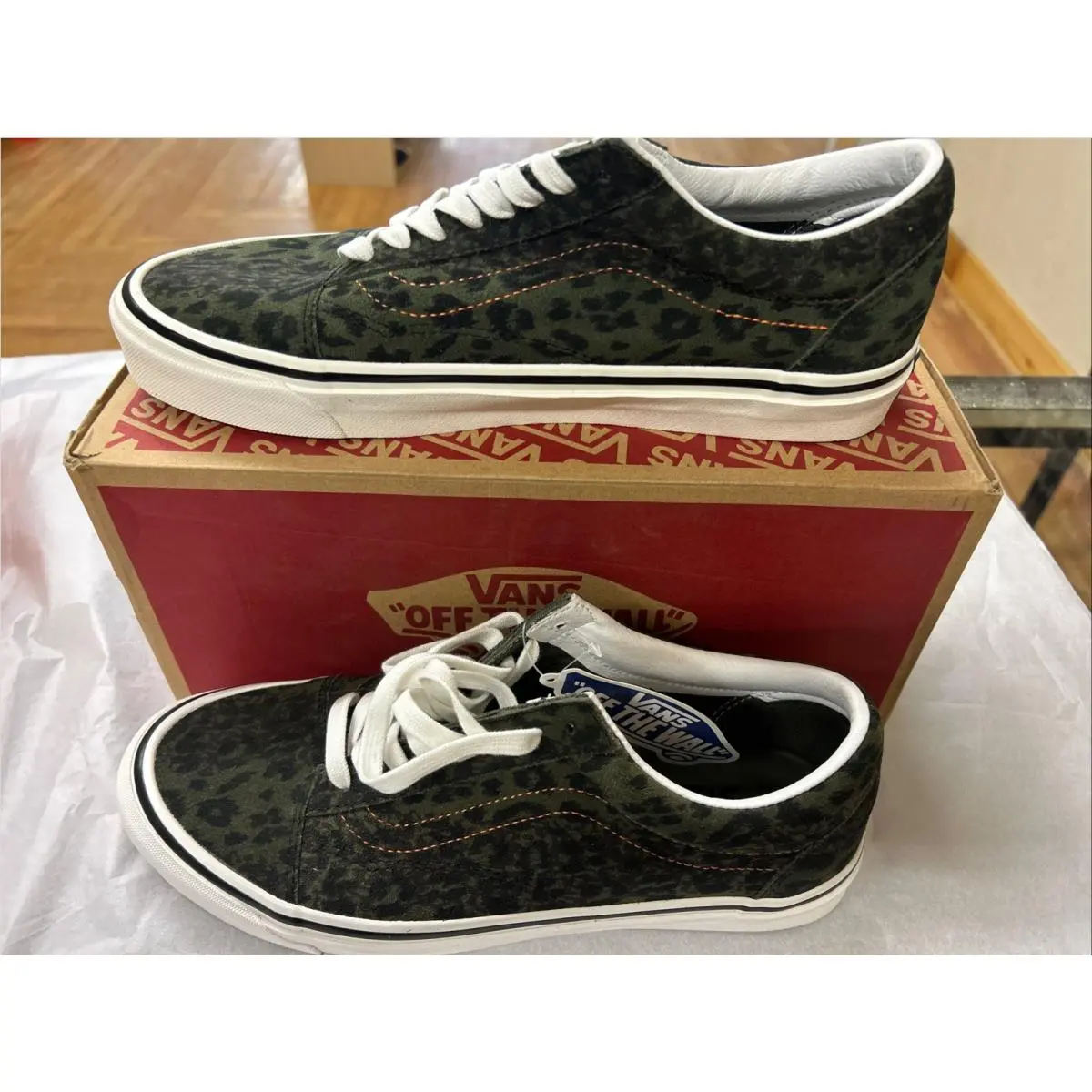 Vans shoes - VANS Old Skool - Old Skool - VN0A54F3AWA1 - Olive Green 1