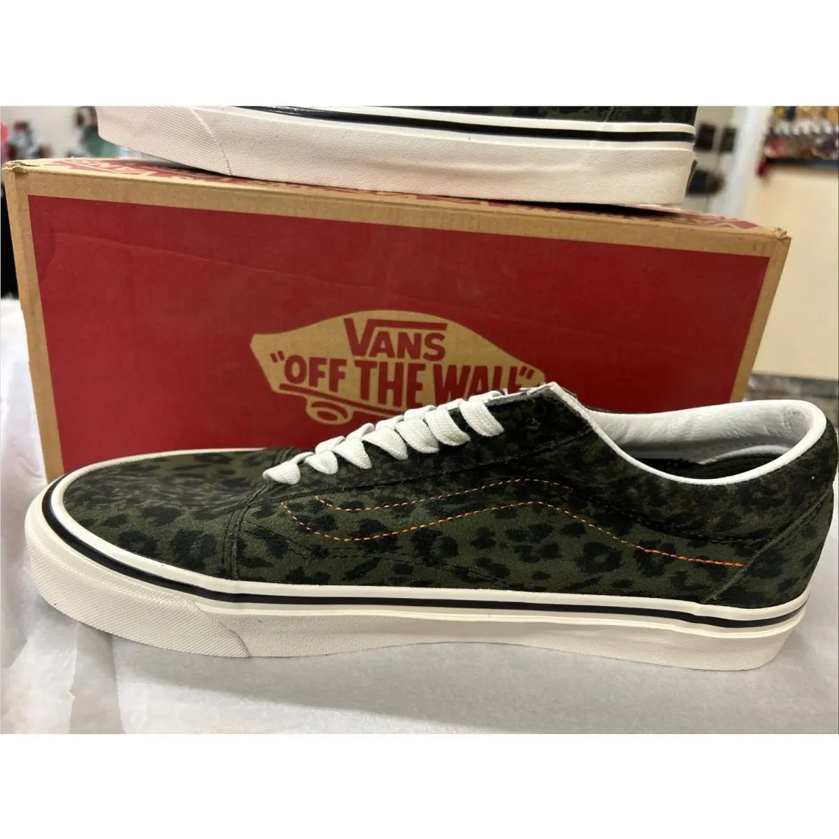 Vans shoes - VANS Old Skool - Old Skool - VN0A54F3AWA1 - Olive Green 0