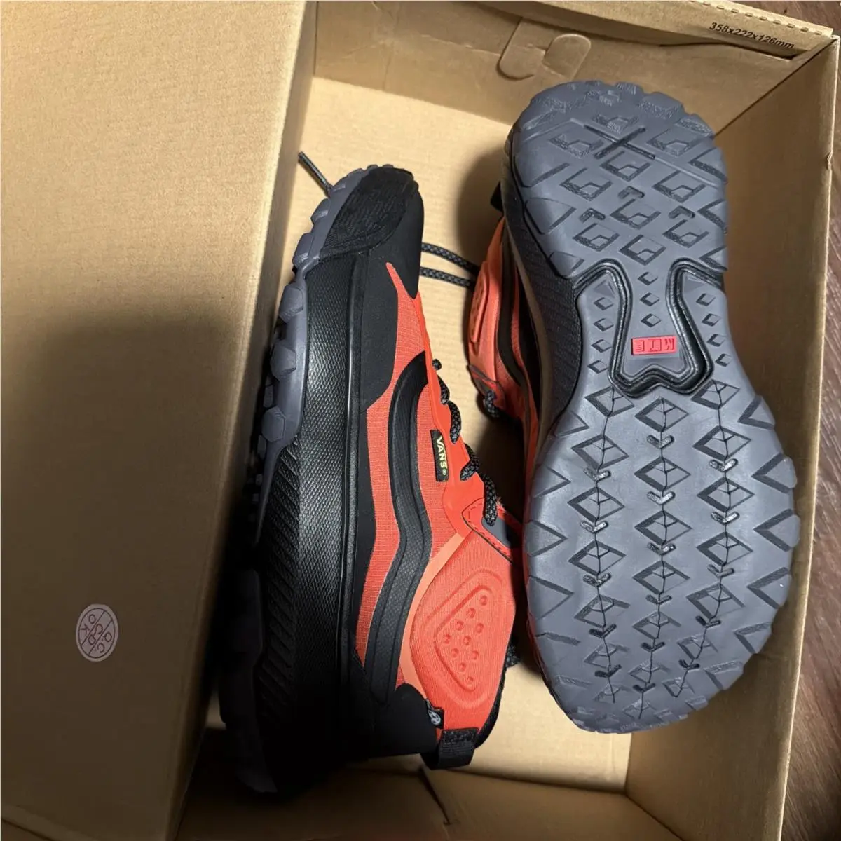 Vans shoes - VANS MTE - MTE - VN000CVVORB - Orange 2