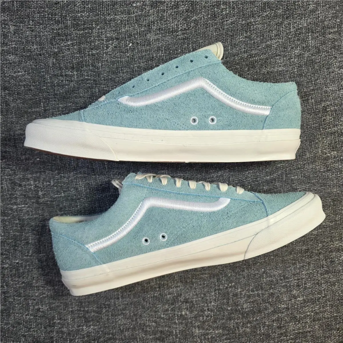 OG Style 36 LX Cooperstown Canal Blue Men`s Size 13 Sneakers - w/ Box by Vans