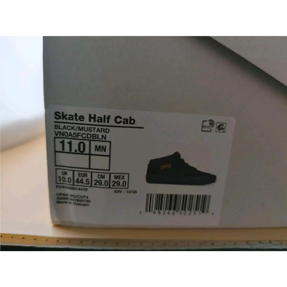 Skate Half Cab Shoes Black Mustard Size 11 Rare Color Skateboarding Pop by Vans