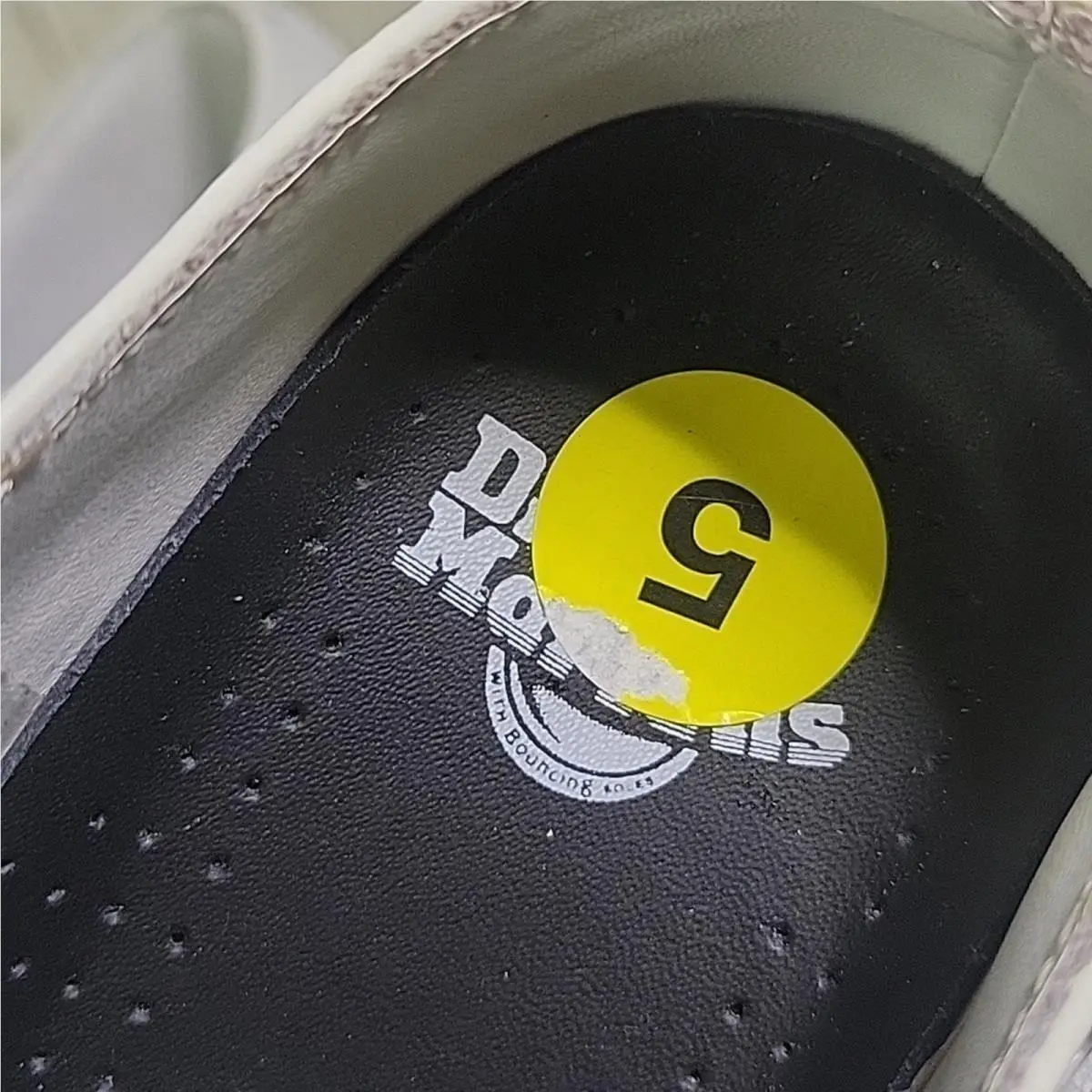 Dr. Martens shoes - Dr. Martens 1461 - Martens - White 9