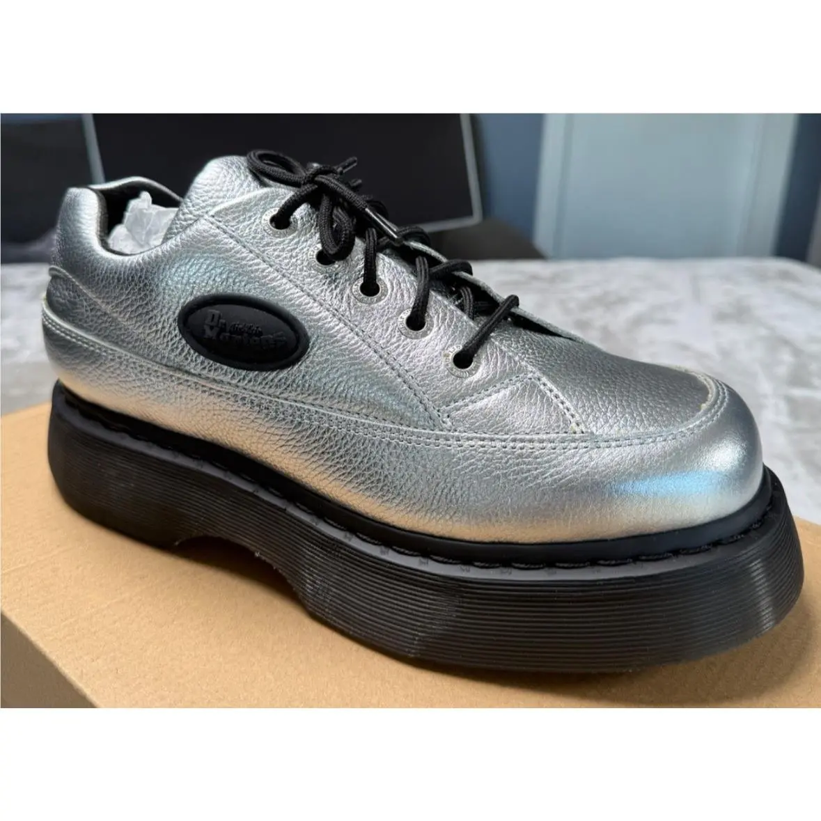 Buzz 5i Silver Tumbled Leather Platform Oxford Womens Size 9 by Dr. Martens