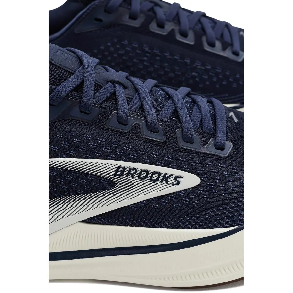 Brooks shoes - Arctic Wolf/Navy/Coconut 46