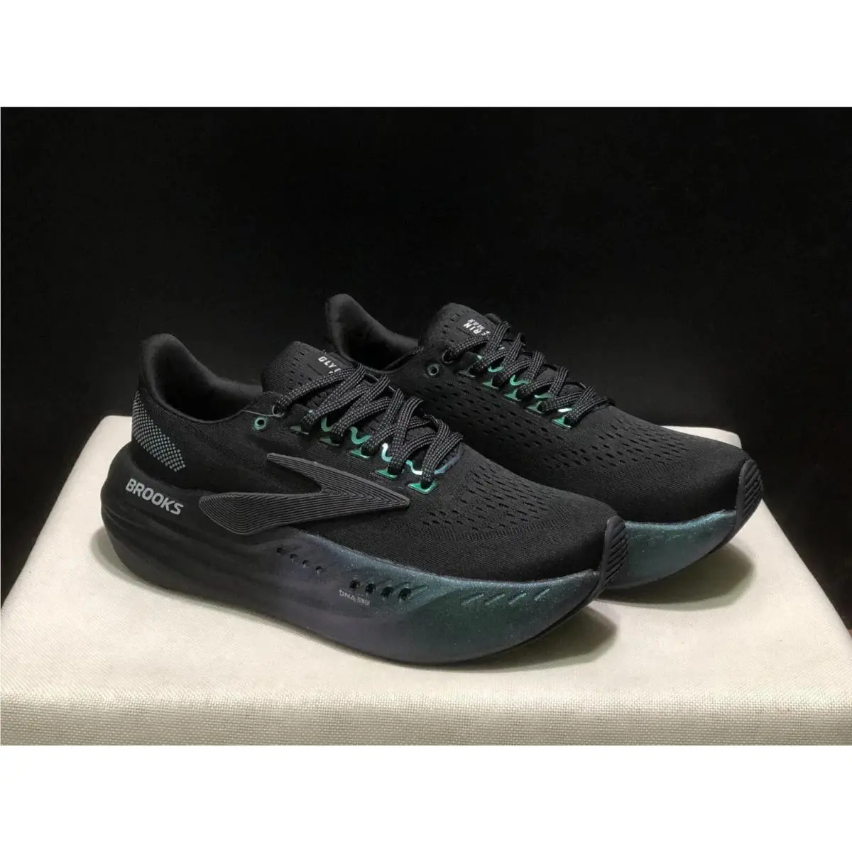 Brooks shoes - Brooks Glycerin Max - Glycerin Max - Aurora Black 4