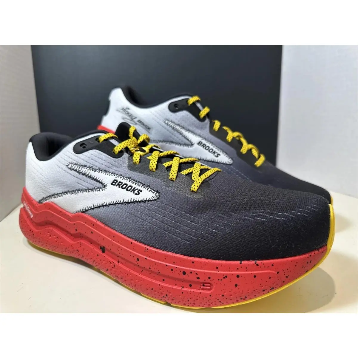 Brooks Disney Ghost Max 2 Mickey Mouse Womens Running Shoes White Black Red