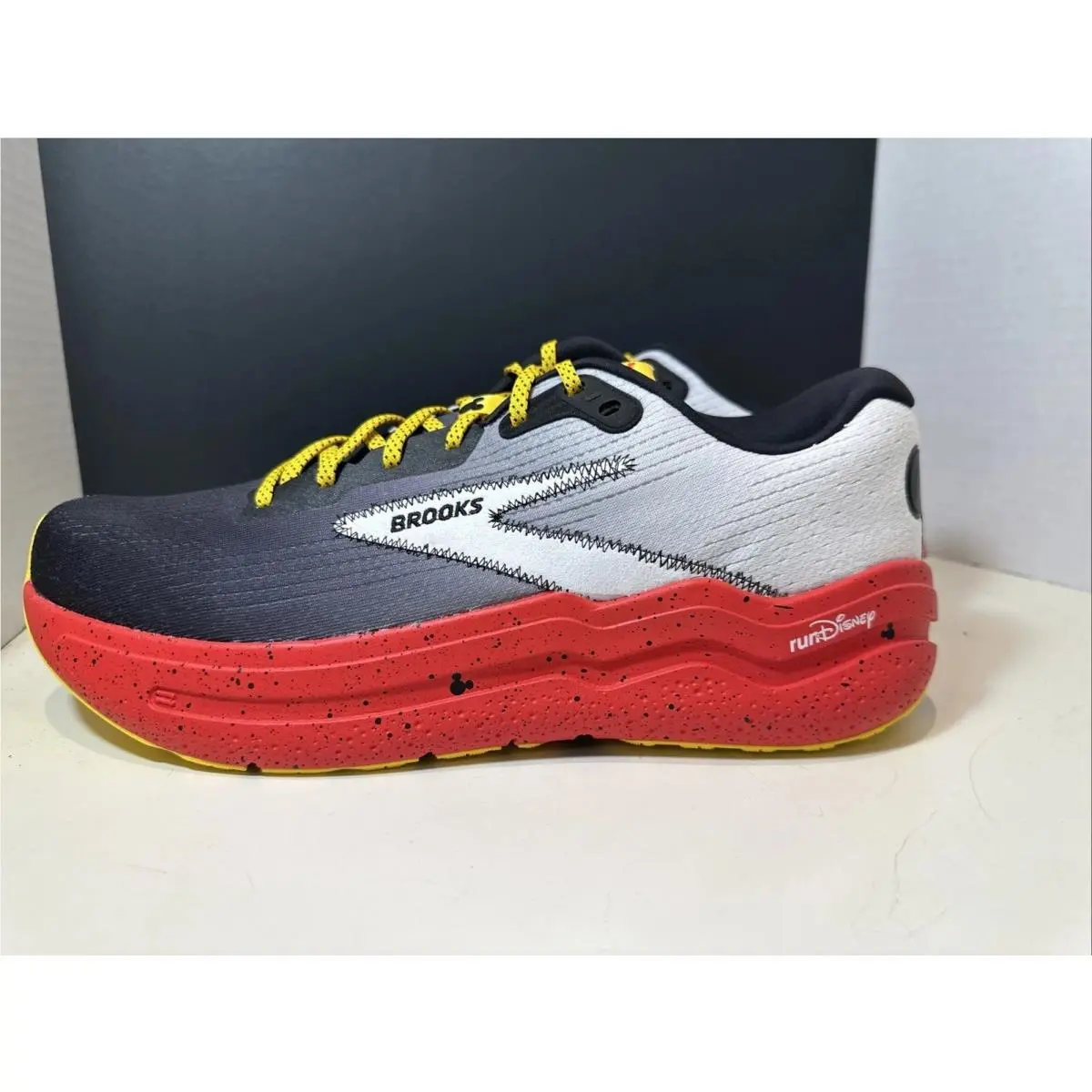 Brooks shoes - Brooks Ghost Max 2 - Ghost Max - Black 2