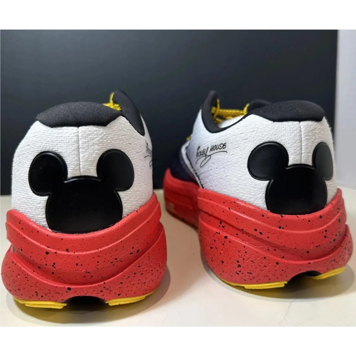 Brooks shoes - Brooks Ghost Max 2 - Ghost Max - Black 1