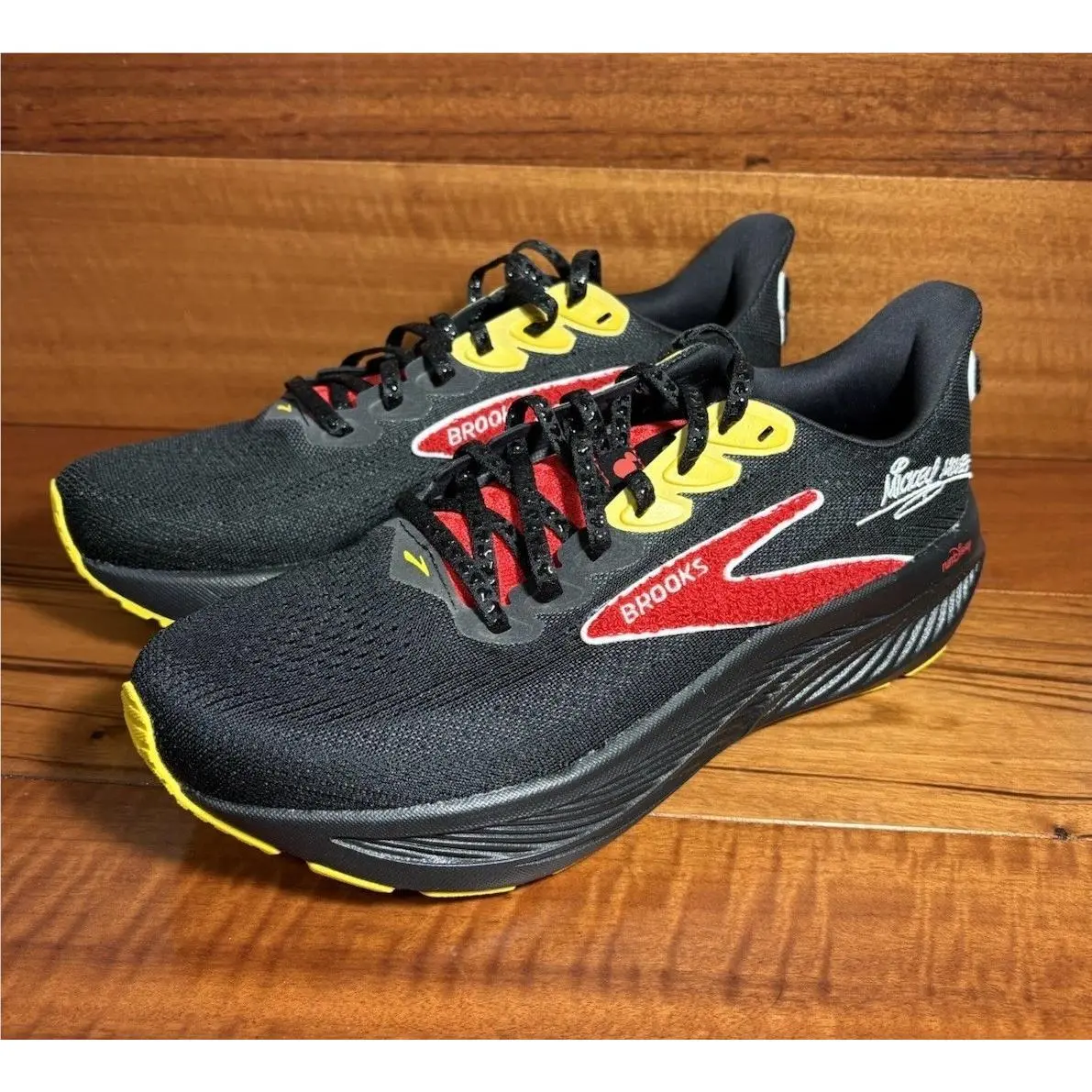 Brooks shoes - Brooks Ghost 17 - Ghost - 1105551D057 - Black 0