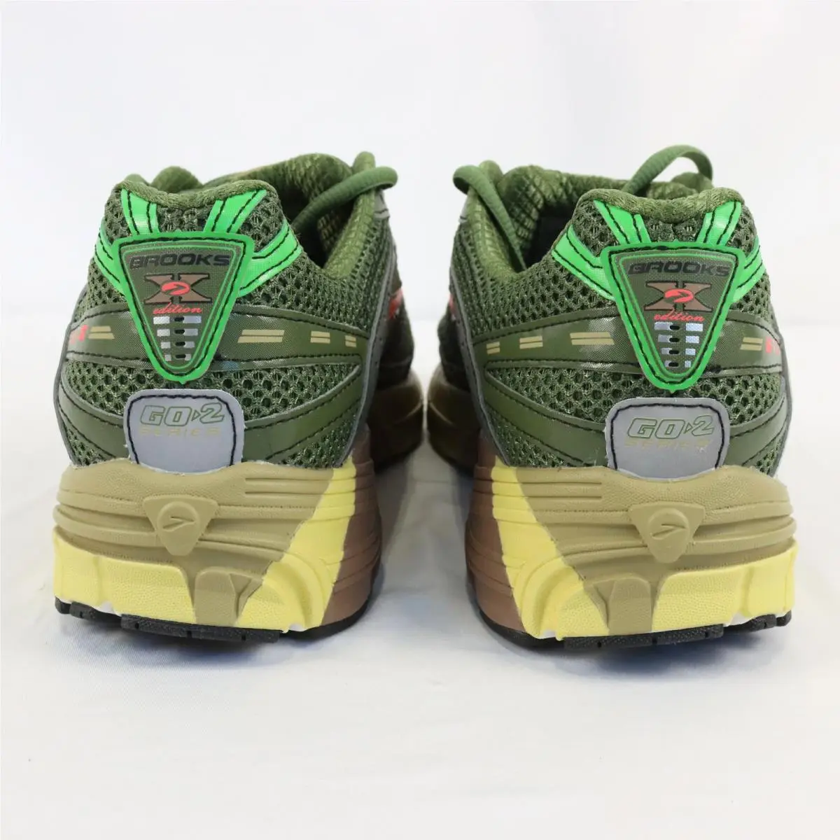 Brooks shoes - 1000581D372 - 100058 1D 372 - Green (UPC: 195394820560) 1