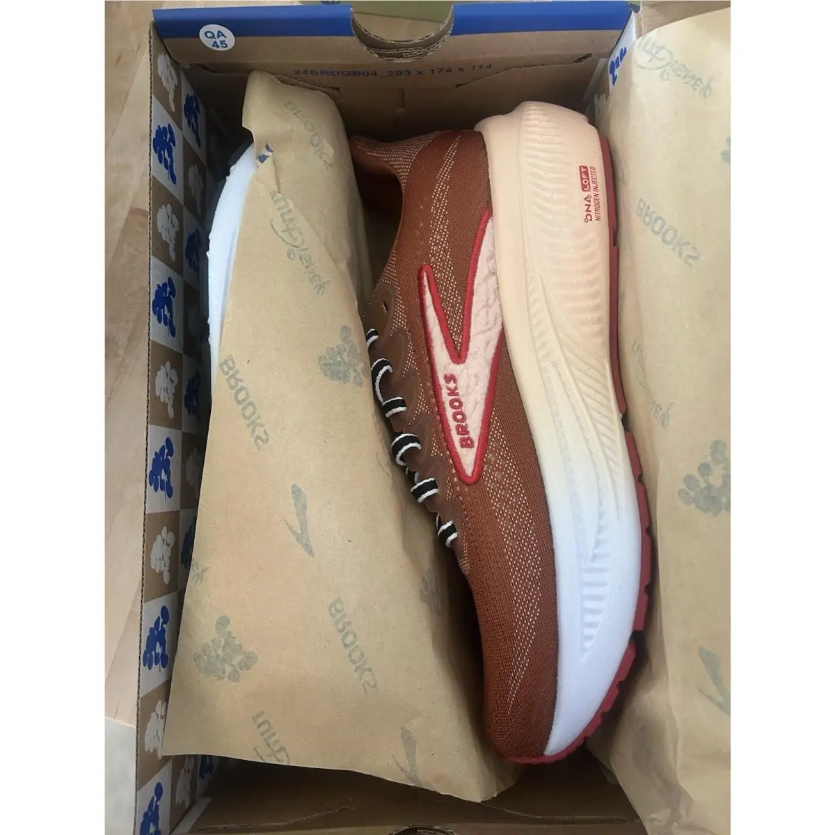 Brooks shoes - runDisney x Brooks Ghost 17 - 120541-1B-248 - Brown 7