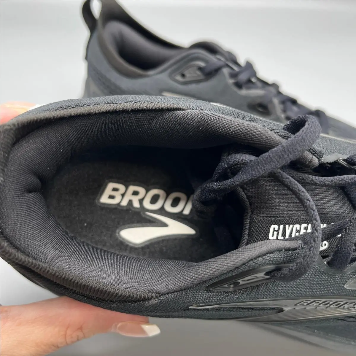 Brooks shoes - Brooks Glycerin 22 - Glycerin - Black 3