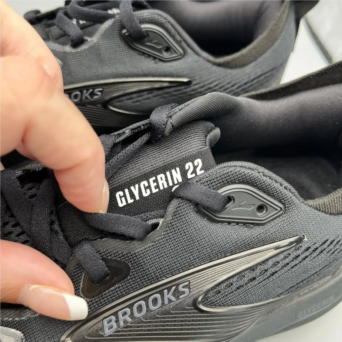 Brooks shoes - Brooks Glycerin 22 - Glycerin - Black 4