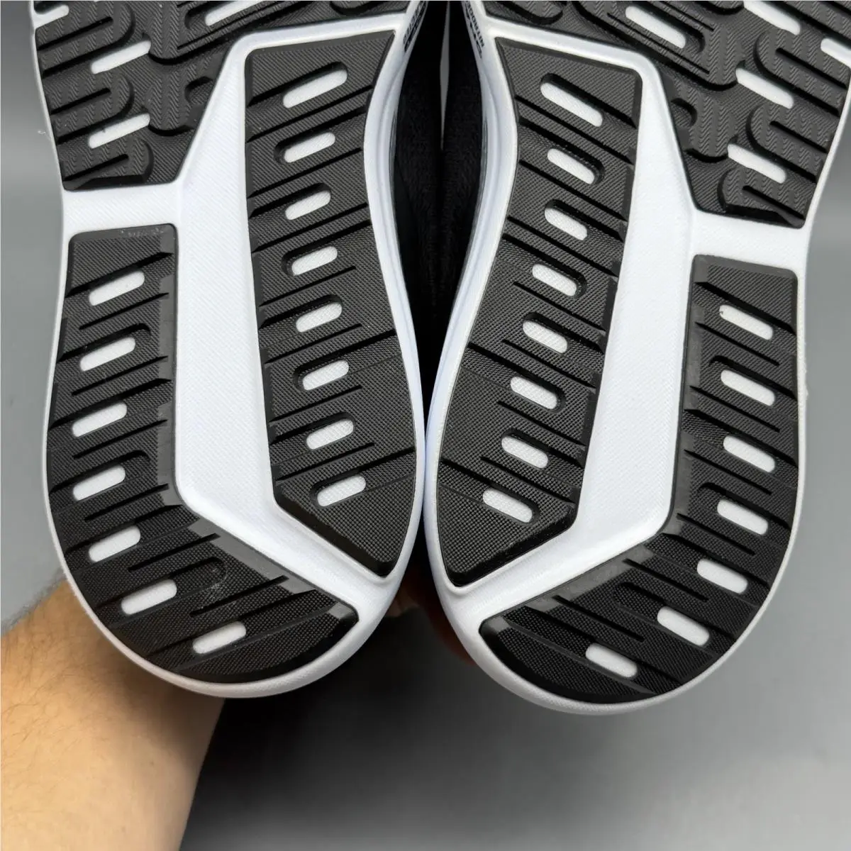 Brooks shoes - Brooks Ariel GTS 26 - Ariel GTS - 1204441B090 - Black (UPC: 0195394754353) 8