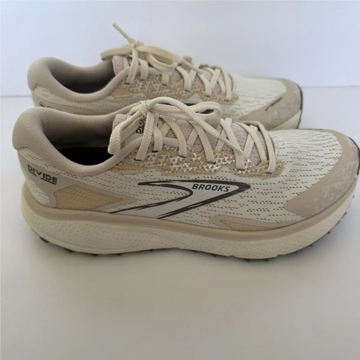 Brooks shoes - Brooks Divide - Divide - Beige 0