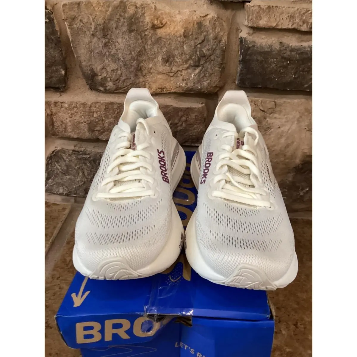 Brooks shoes - Brooks Adrenaline GTS 25 - Adrenaline GTS - White 3