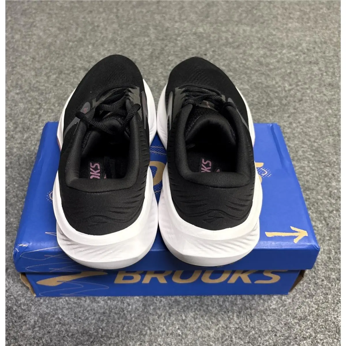 Brooks shoes - Brooks Anthem - Anthem - Black 2