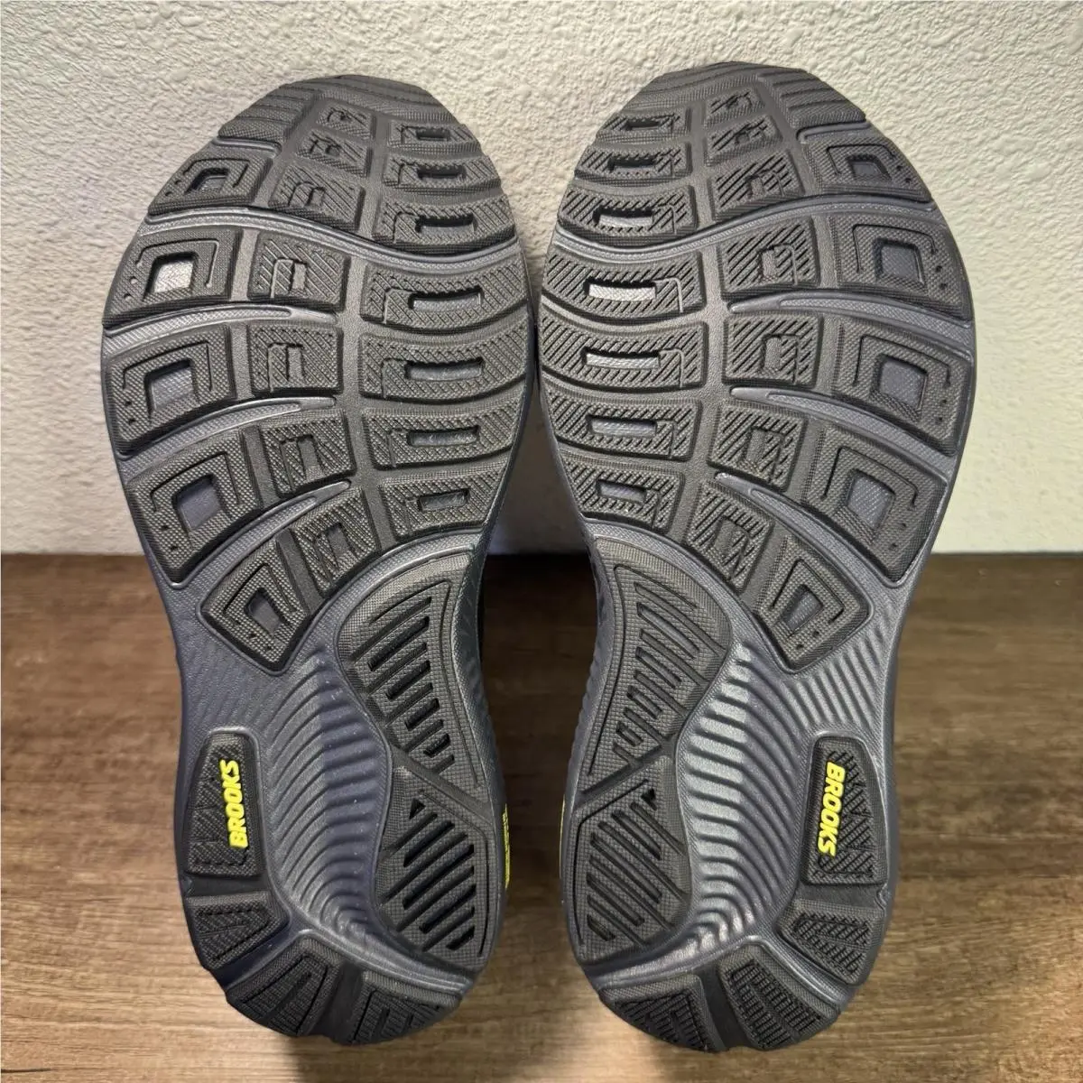 Brooks shoes - Brooks Ghost 17 - Ghost - 1104421D059 - Multicolor 6