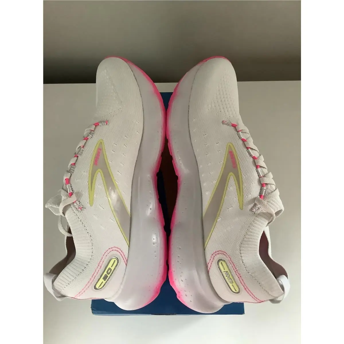 Brooks shoes - Brooks Glycerin 20 - Glycerin - White 1