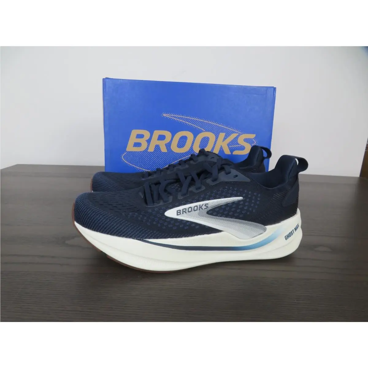 Brooks shoes - Brooks Ghost Max 4 - Ghost Max - Blue 2