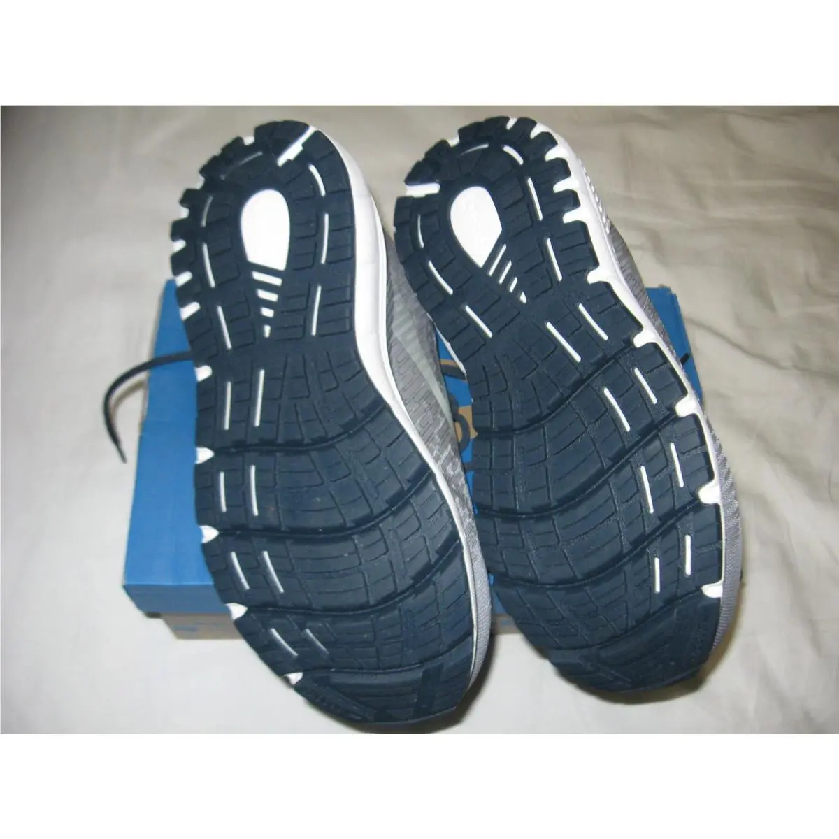 Brooks shoes - Brooks Adddiction 15 - Adddiction - 1203522 - Gray 3