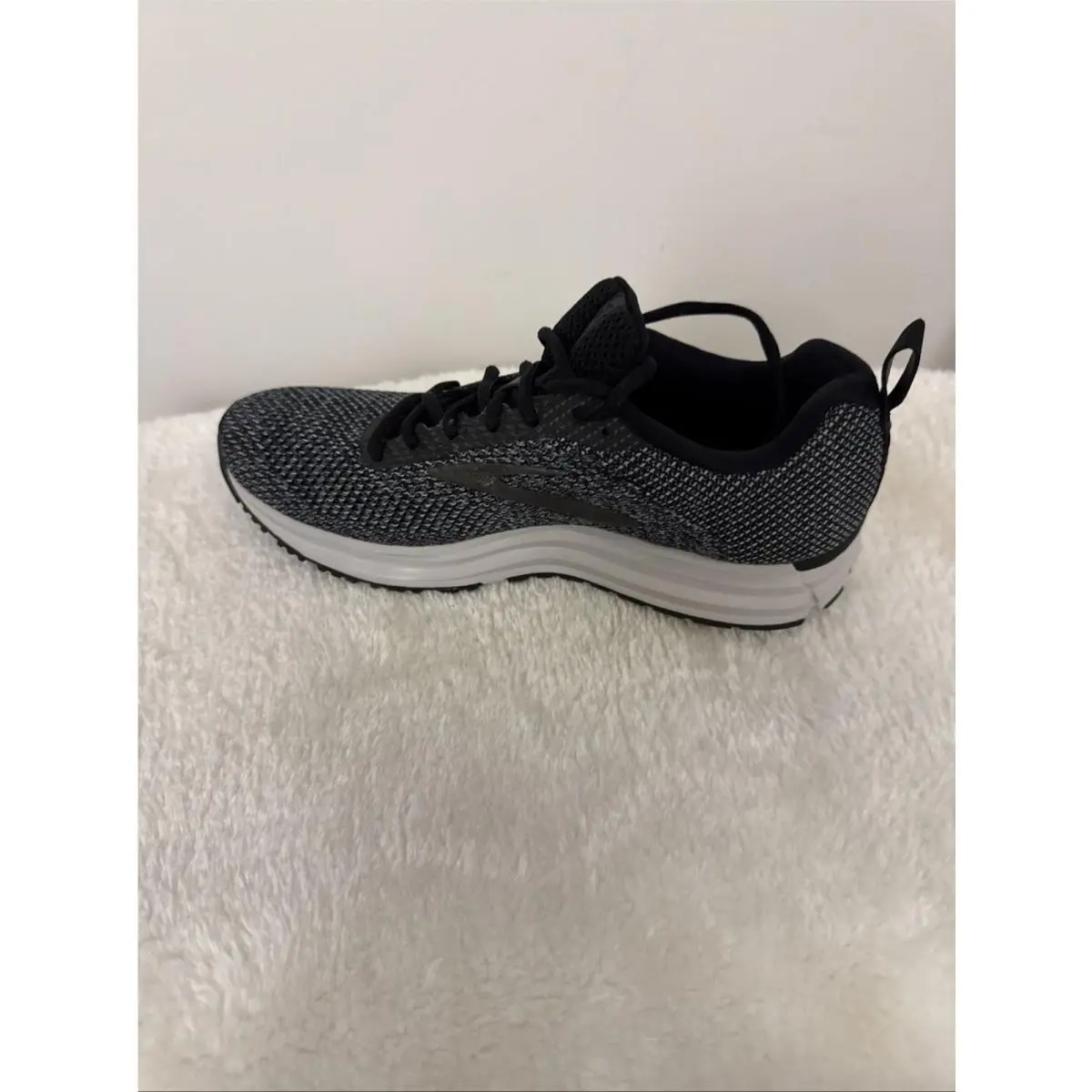 Brooks shoes - Brooks Transmit - Transmit - 110306 1D 069 - Black 0