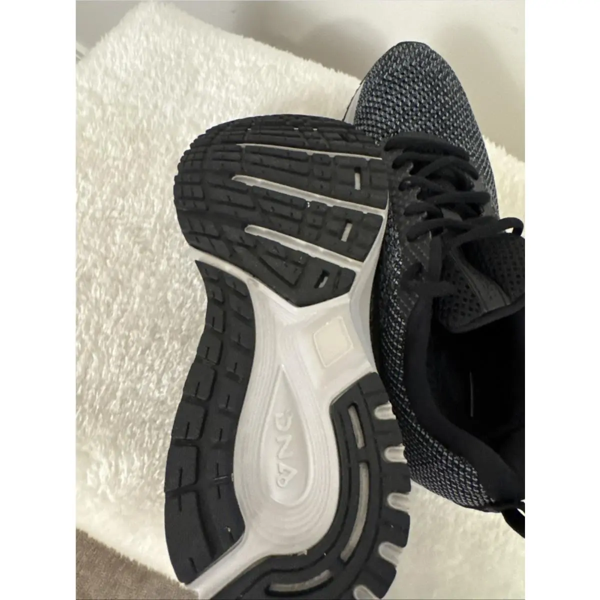 Brooks shoes - Brooks Transmit - Transmit - 110306 1D 069 - Black 2