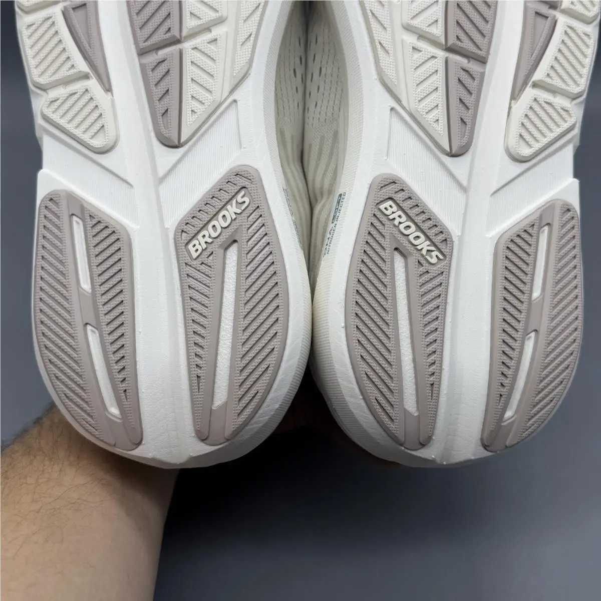 Brooks shoes - Brooks Ghost Max - Ghost Max - 1204571B181 - Multicolor (UPC: 0195394698862) 8