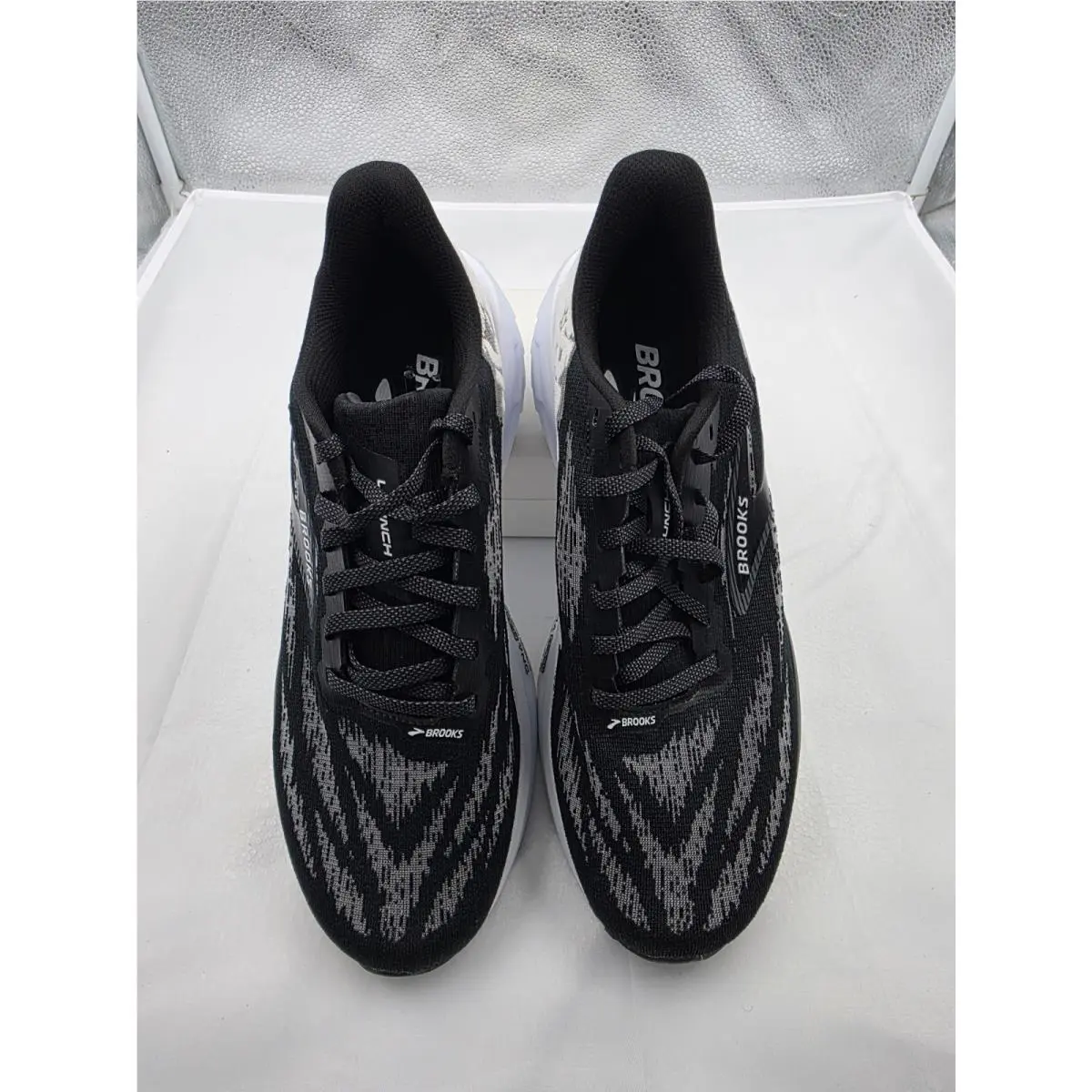 Brooks shoes - Brooks Launch 11 - Launch - 10450-1D-087 - Black 0