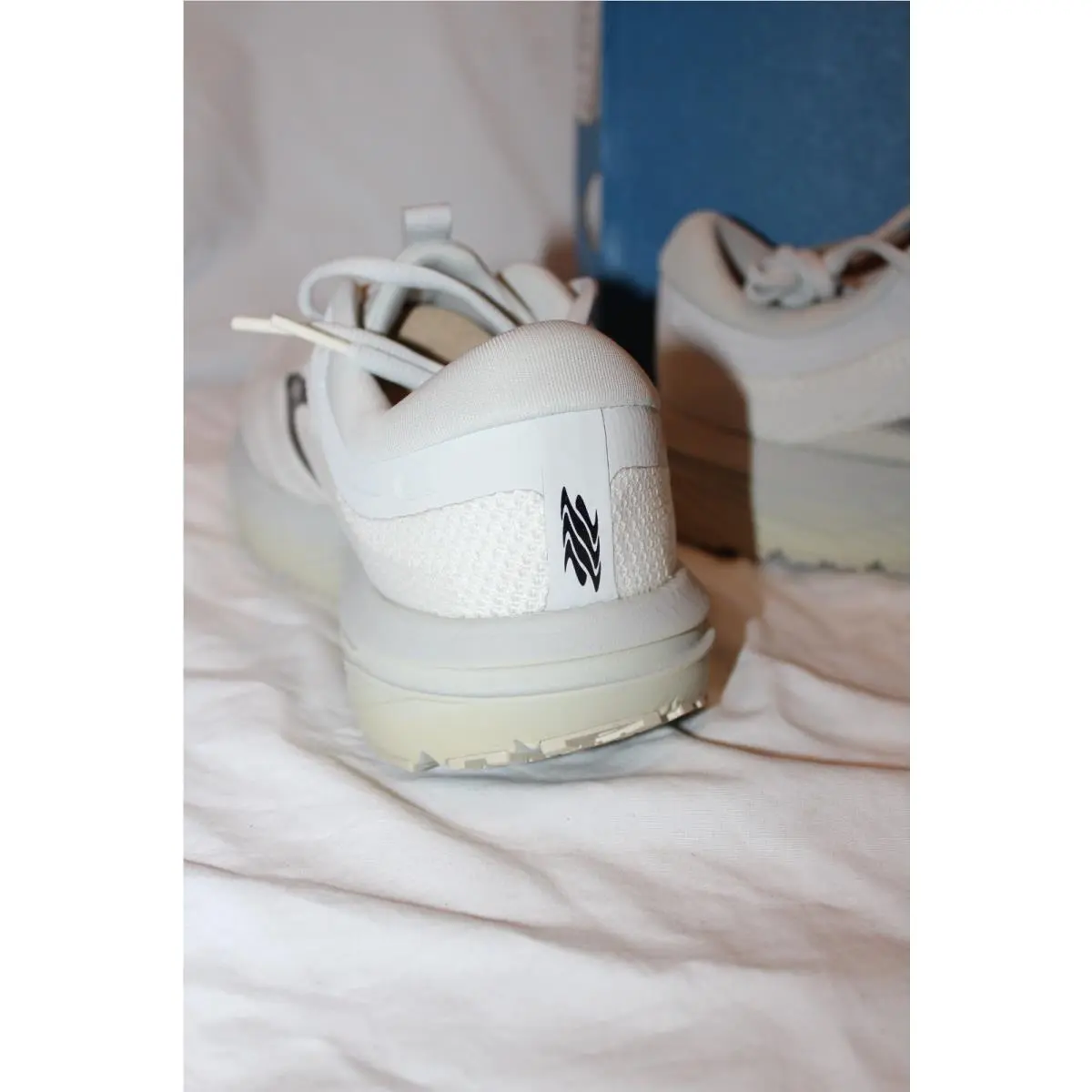 Brooks shoes - WHITE GRAY BLACK 3