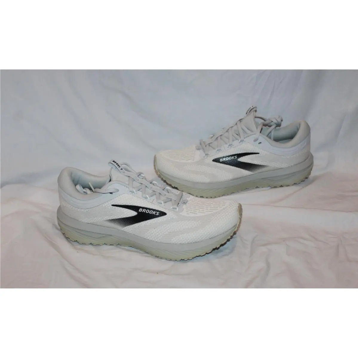 Brooks shoes - WHITE GRAY BLACK 5