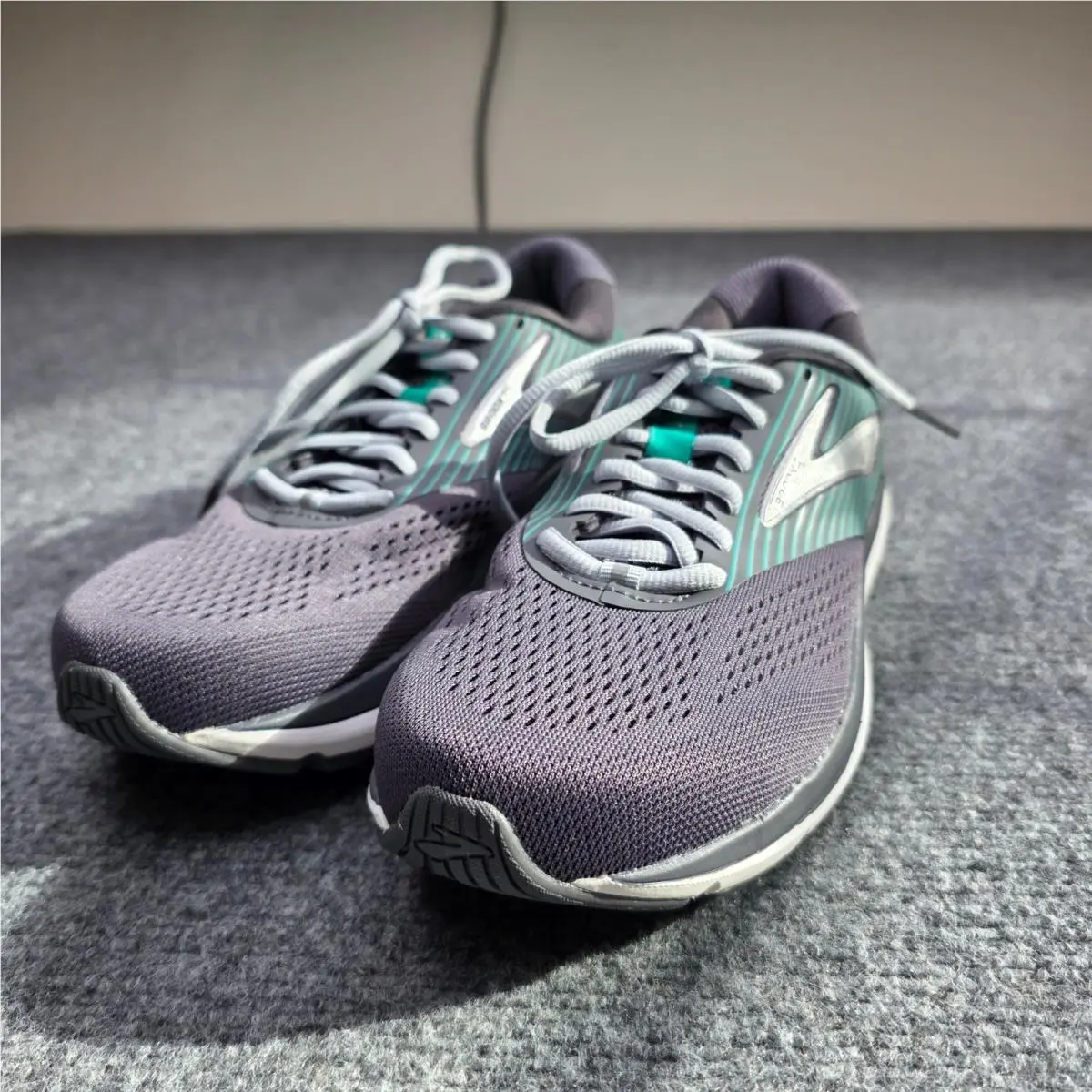 Brooks shoes - Brooks Addiction 14 - Addiction - Gray 0