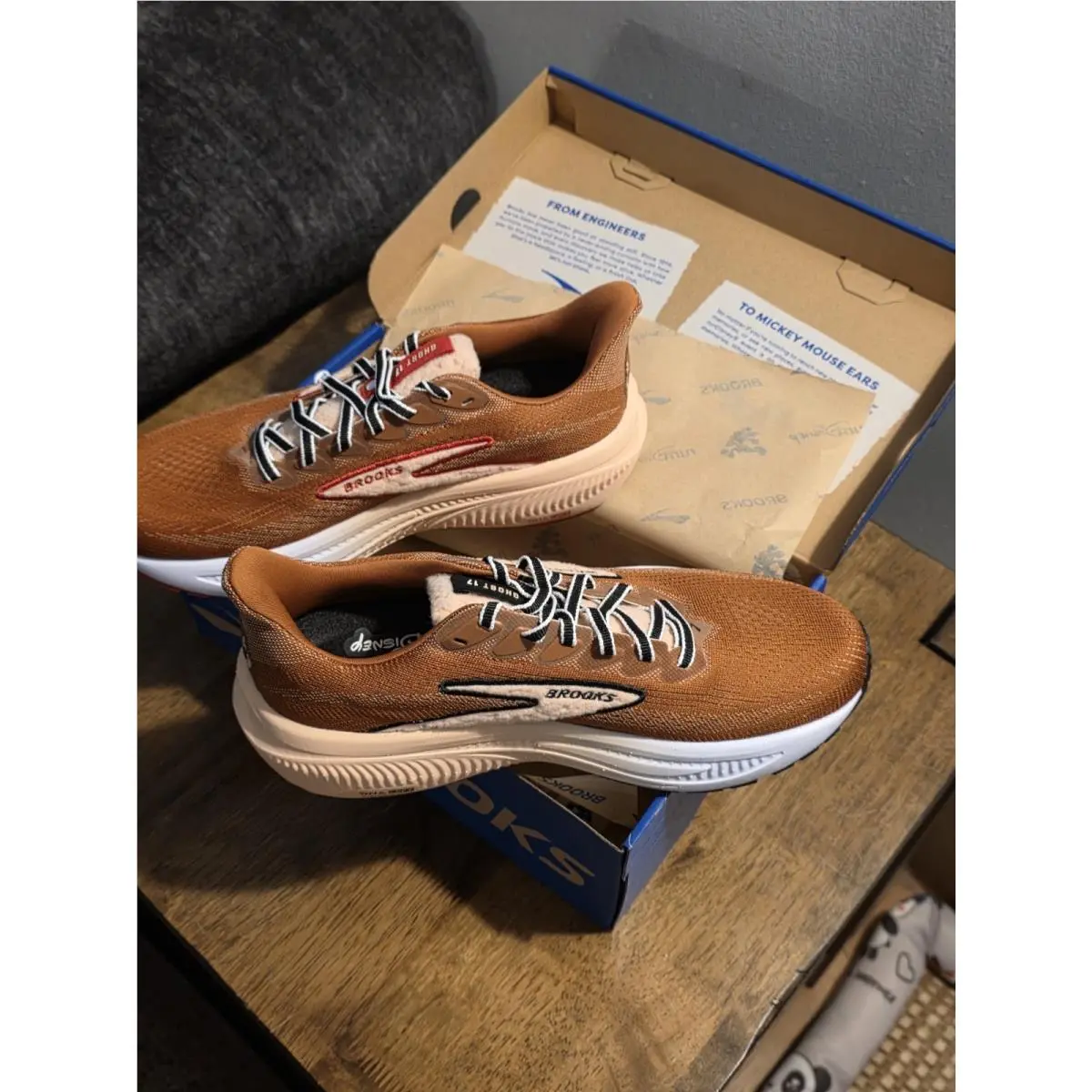Brooks shoes - Brooks Run Disney 2026 Ghost 17 - Brown (UPC: 195394831078) 0