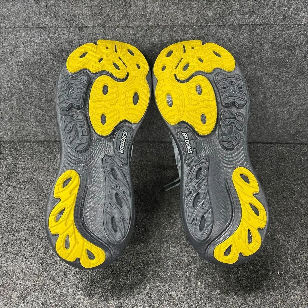 Brooks shoes - vs-201317 - vs-201317 - Multicolor (UPC: 195394661187) 0