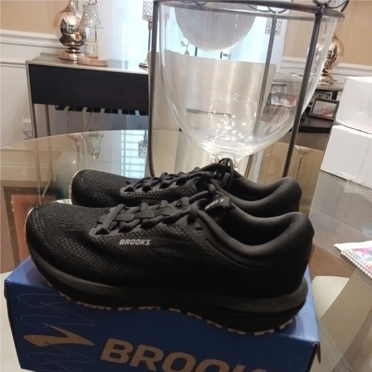 Brooks shoes - Brooks Revel 7 - Revel - 120424-1B-072 - Black 1