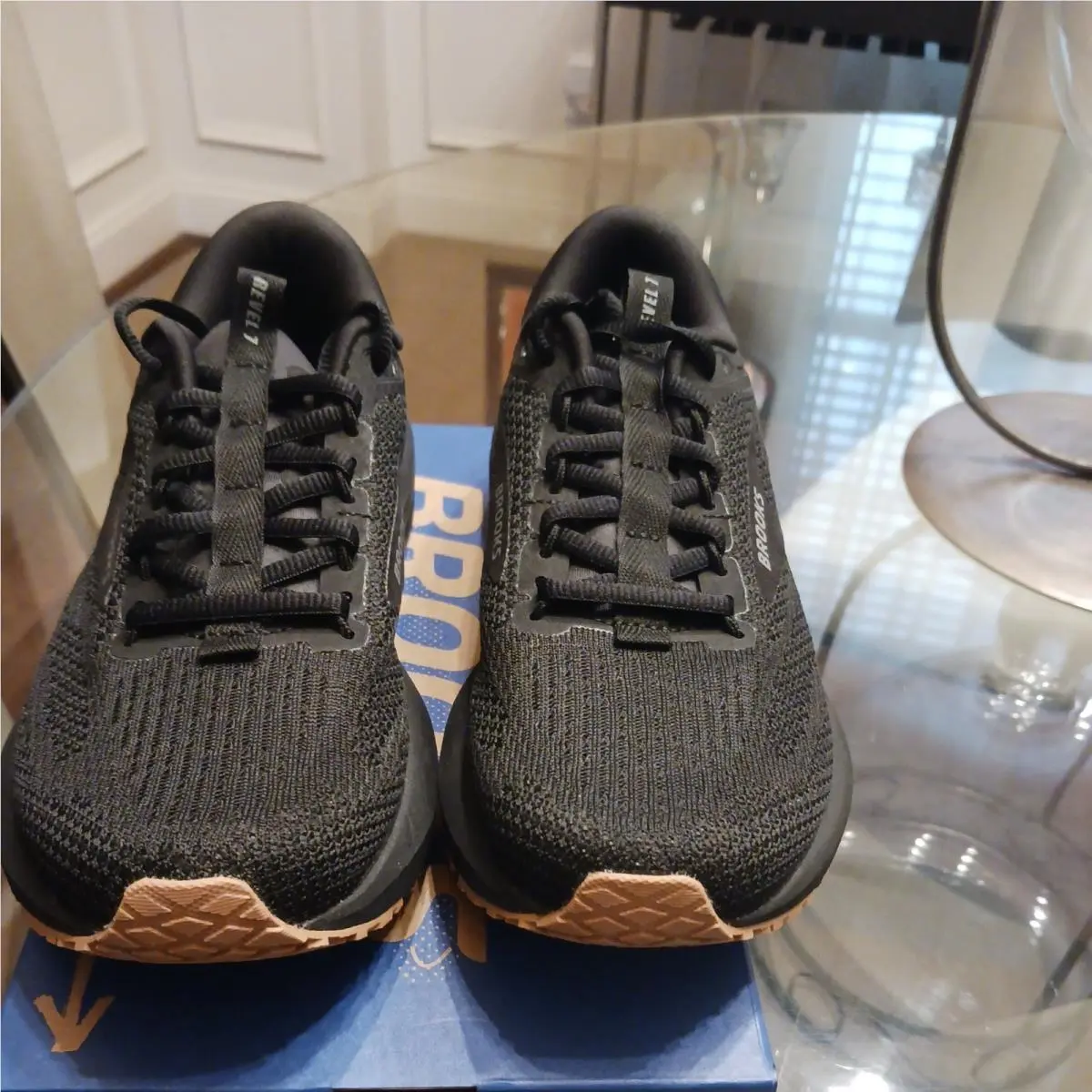 Brooks shoes - Brooks Revel 7 - Revel - 120424-1B-072 - Black 2